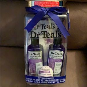 Dr Teals epsom salt soak